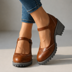 Zapatos de salón vintage con correa