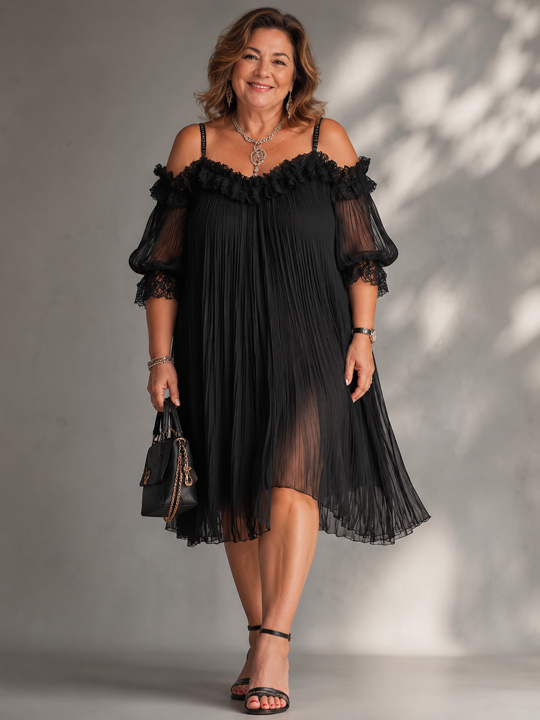 Minivestido Negro con Hombros al Aire