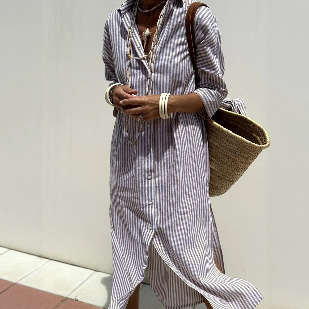 Vestido con rayas verticales