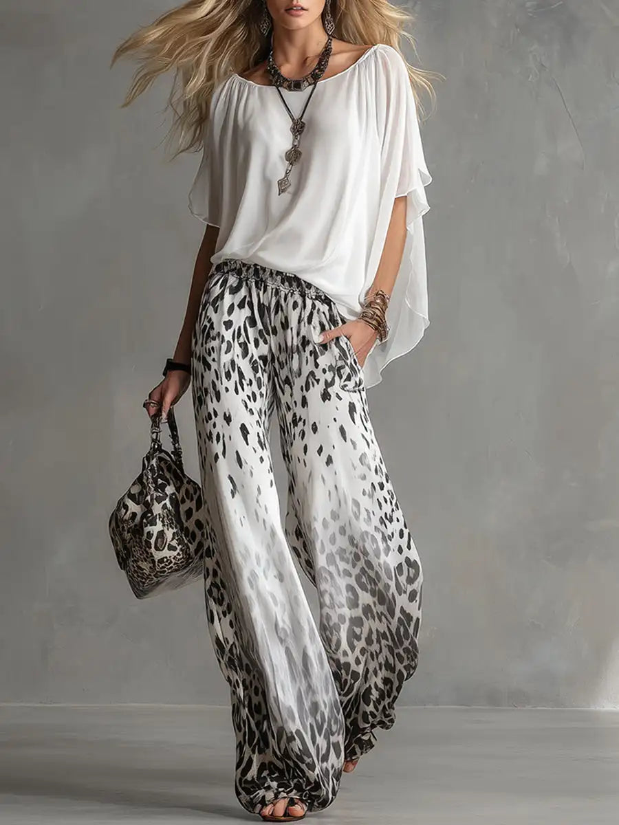 Conjunto holgado con blusa y pantalones anchos estampados